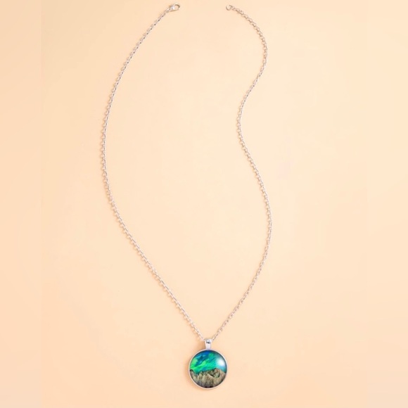 “Northern Lights” Polar Aurora Borealis Realism Holo Mountain Night Sky Necklace - Picture 14 of 17